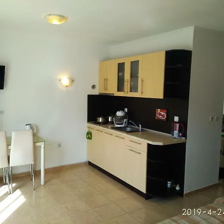 Apartman комплекс вилла грация Ravda